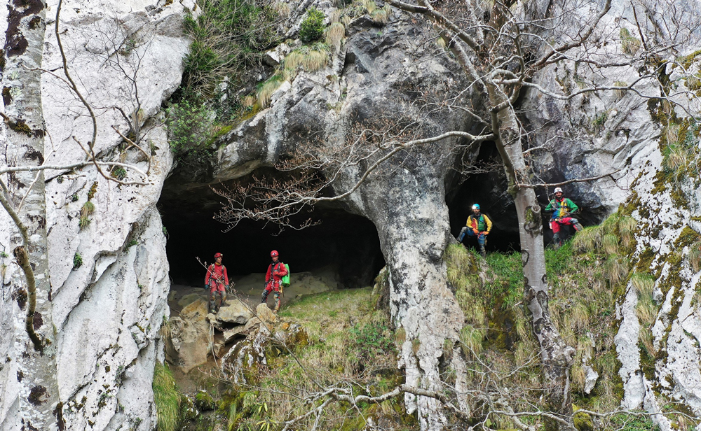 grotte-pene-blanque-coume-haute-garonne-porches