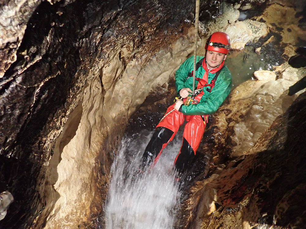 grotte-pas-du-loup-rappel-cascade